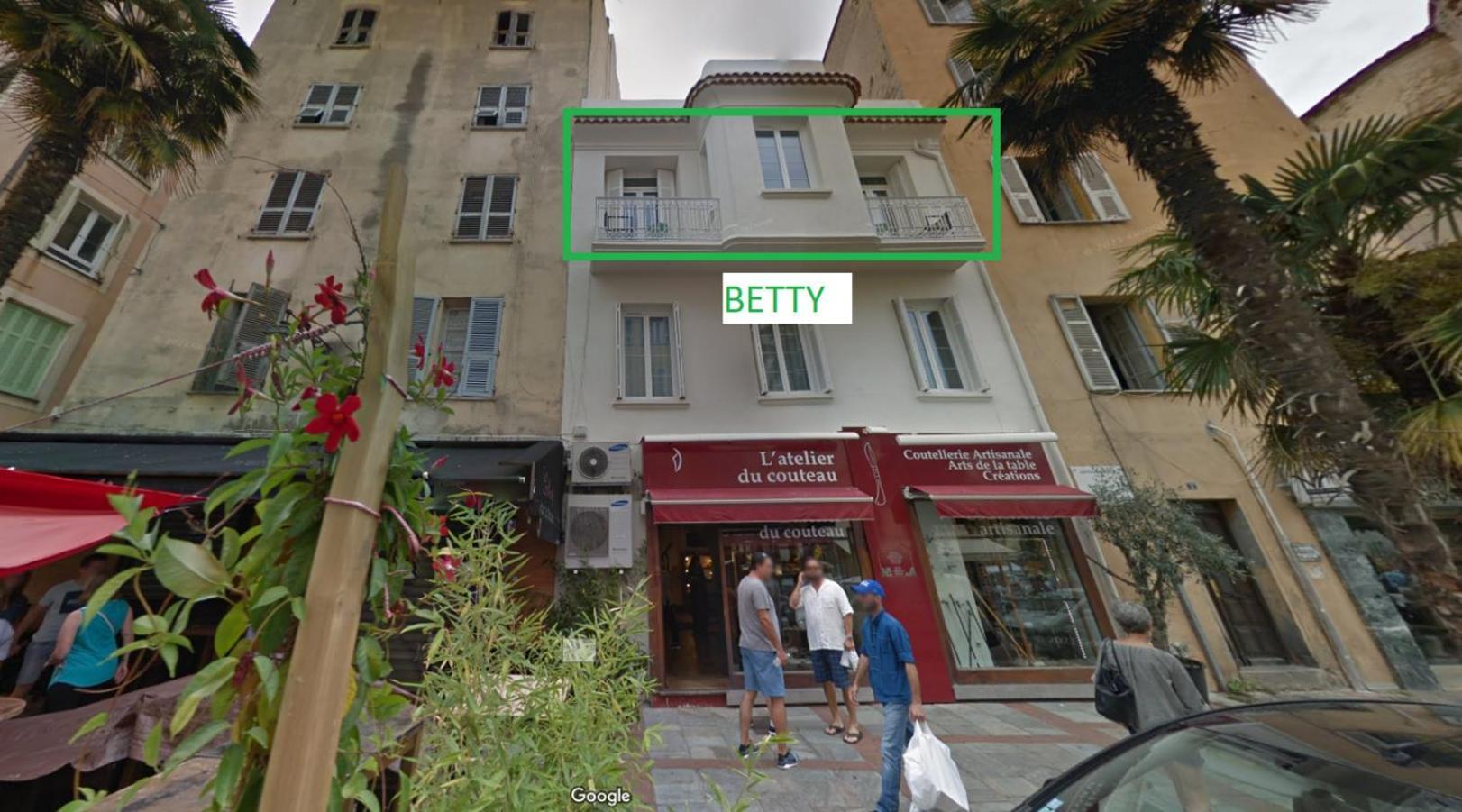 Les Suites R Bonaparte - Appartements De Standing Au Coeur De La Vieille Ville Pietonne Ajaccio  Zimmer foto